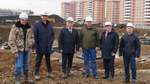 Али Шахбанов и Запир Акаев проинспектировали ход строительства детского сада в Краснодарском крае