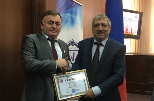 Президент Ассоциации СРО &quot;Гильдии строителей СКФО&quot; Али Шахбанов награжден медалью и званием «Народный Герой Дагестана»