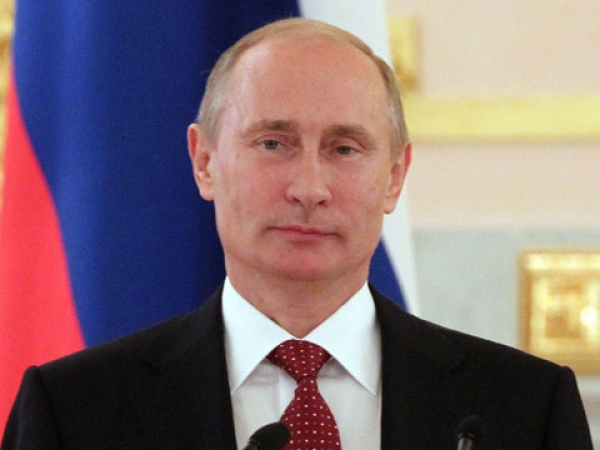 Официальное поздравление Президента России В. Путина с Днем строителя